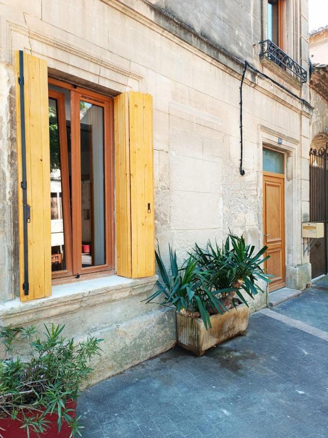 Dans Maison De Maitre, Appartement Independant. Montfrin ภายนอก รูปภาพ