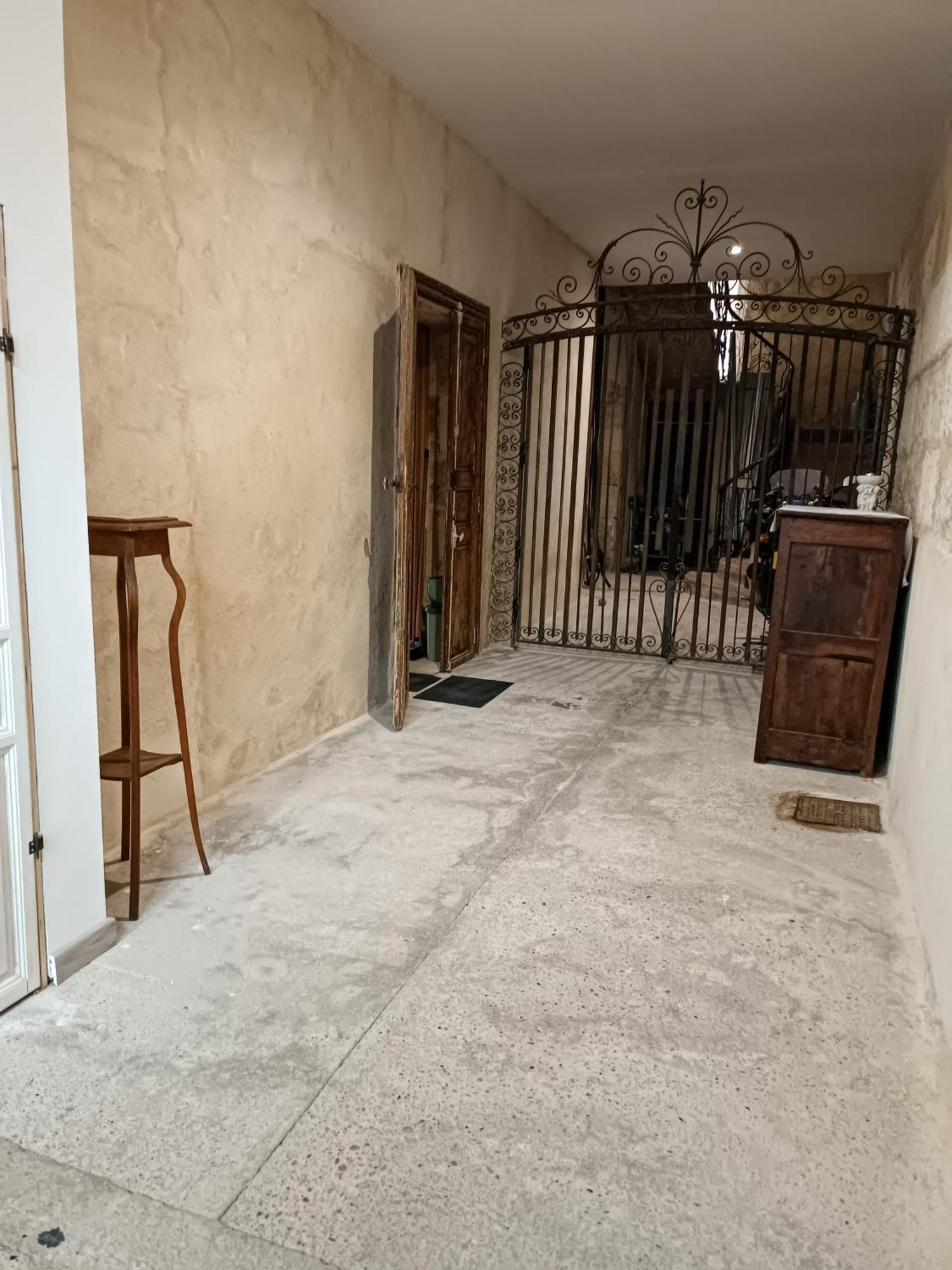 Dans Maison De Maitre, Appartement Independant. Montfrin ภายนอก รูปภาพ