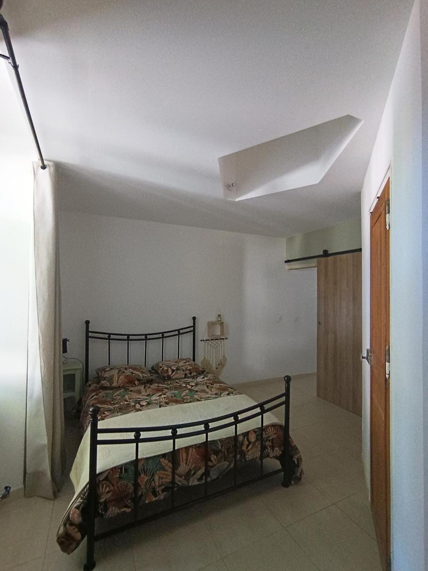 Dans Maison De Maitre, Appartement Independant. Montfrin ภายนอก รูปภาพ
