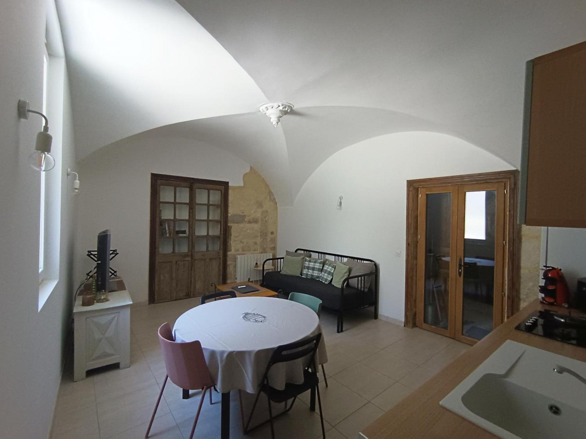 Dans Maison De Maitre, Appartement Independant. Montfrin ภายนอก รูปภาพ